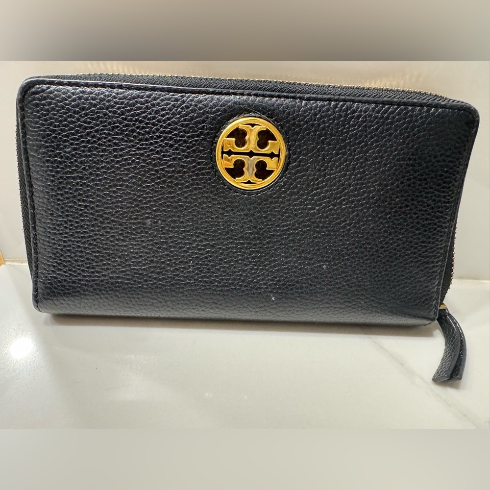 Tory Burch Black Leather Wallet with Gold Emblem